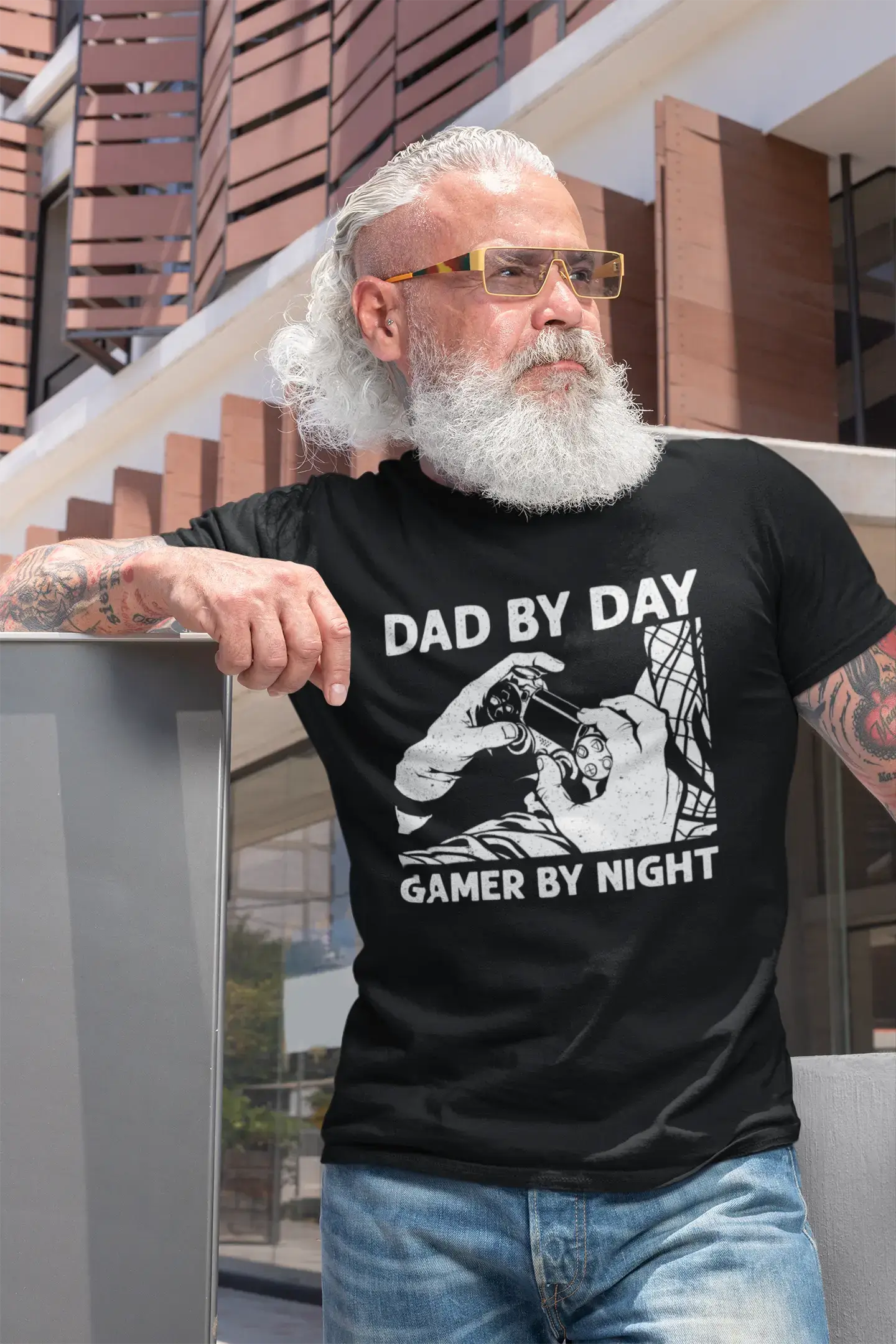 comfortable casual short sleeve t-shirts for men -ULTRABASIC Men's T-Shirt Dad By Dad Gamer By Night - Dad's Gaming T-Shirt