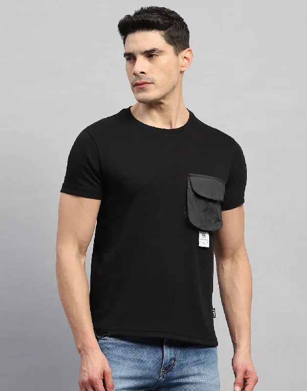 men’s casual short sleeve button-up shirts -Men Black Solid Round Neck Half Sleeve T-Shirt