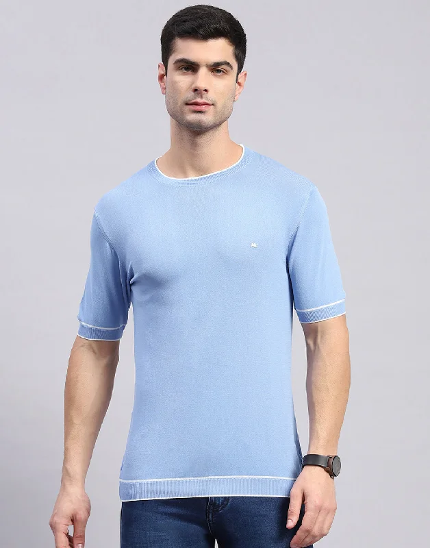 best short sleeve shirts for men’s wardrobe -Men Blue Solid Round Neck Half Sleeve T-Shirt