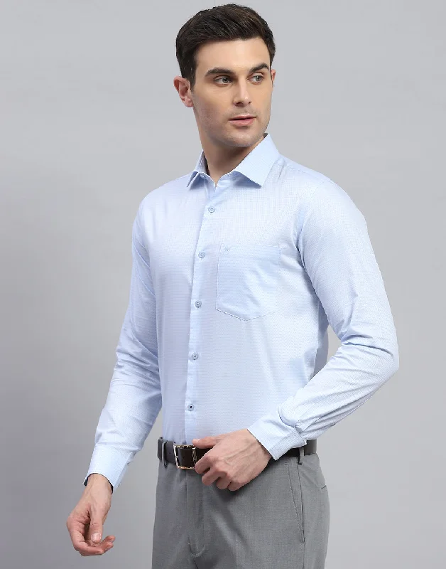 Men's lightweight-knit shirts-Men Blue Solid Spread Collar Full Sleeve Shirt