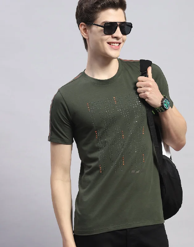 men’s stylish summer short sleeve t-shirts -Men Olive Printed Round Neck Half Sleeve T-Shirt