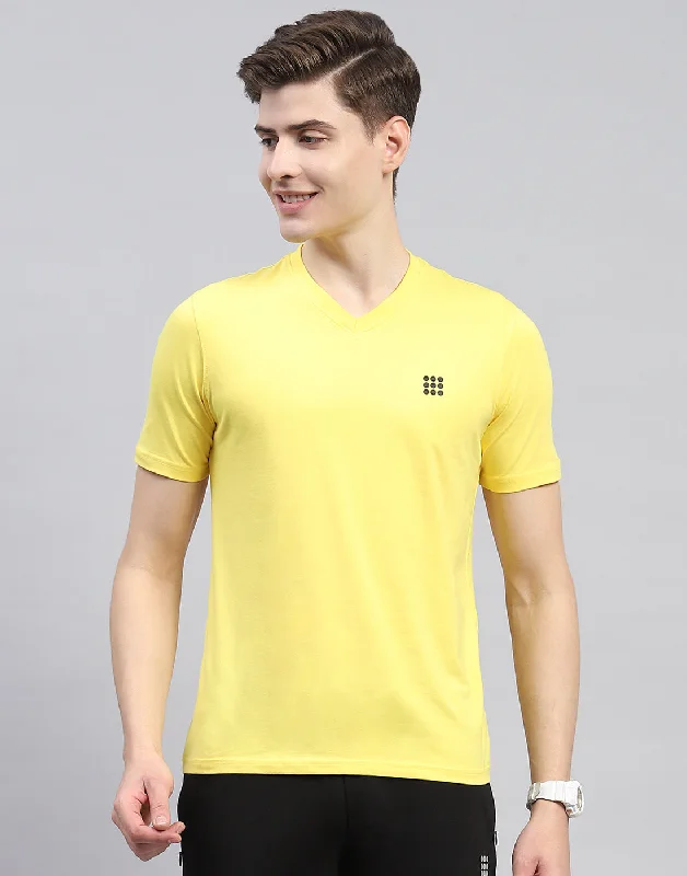 stylish short sleeve shirts for casual evenings -Men Yellow Solid V Neck Half Sleeve T-Shirt