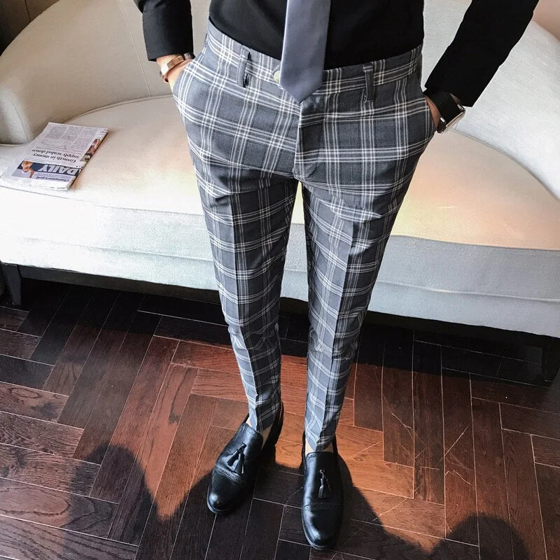 Men's pants for meetups-Men's Polyester Zipper Fly Closure Plaid Pattern Casual Pants