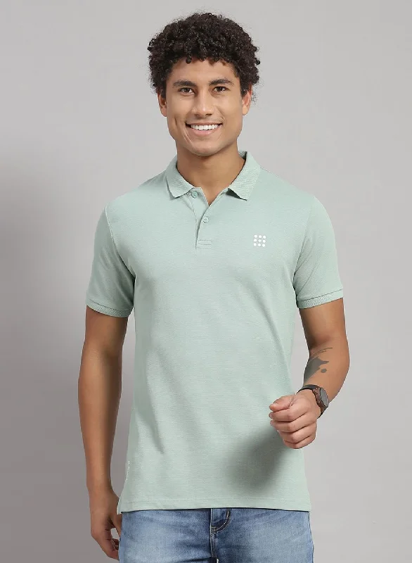 lightweight and breathable short sleeve t-shirts -Men Green Solid T-Shirt